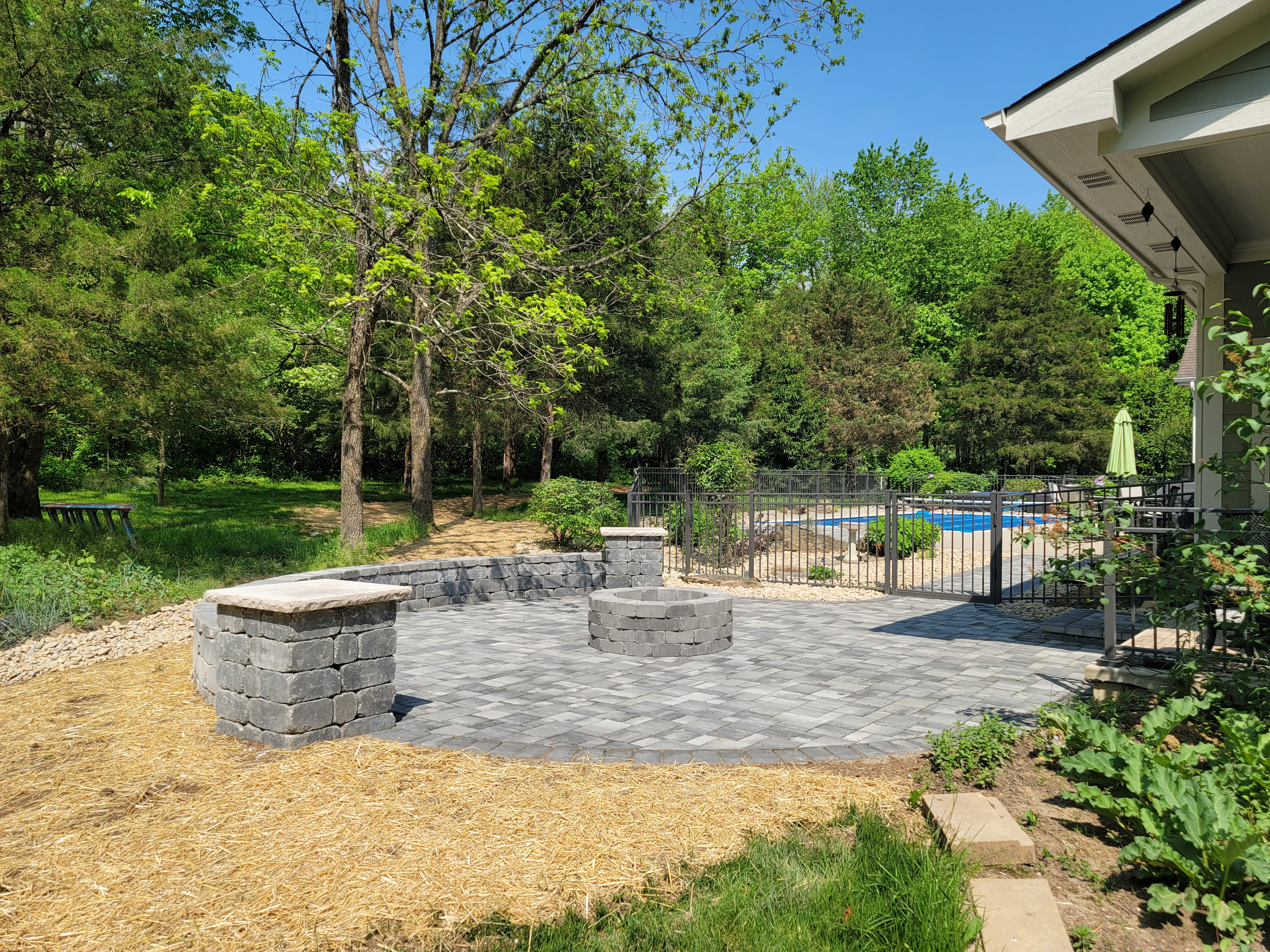 Back yard patio with fire pit